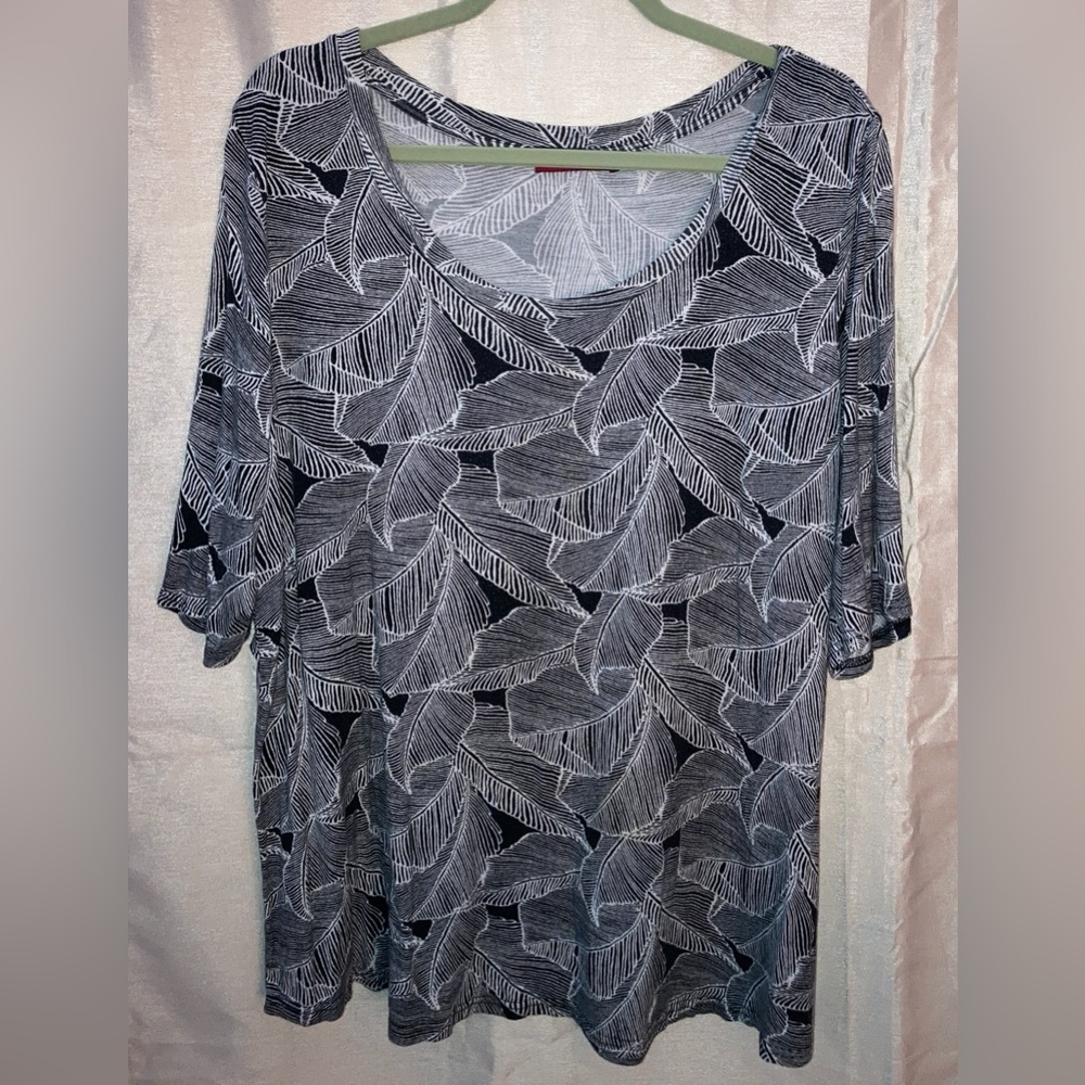 Women’s CYRUS Woman Tunic Top Size 2X Very Roomy & Light